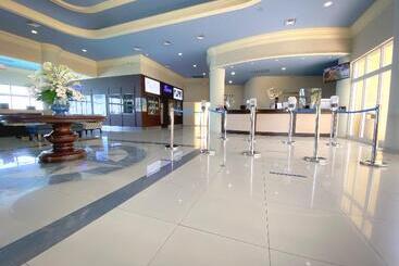 فندق Simpson Bay Resort Marina & Spa