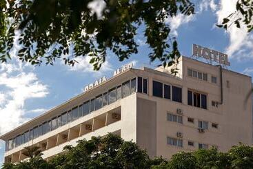 Отель Carcavelos Beach