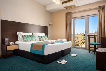 Отель Dah Dom Afonso Henriques