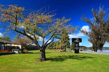 Distinction Te Anau Hotel & Villas