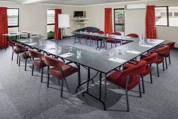 هتل Fairley Motor Lodge