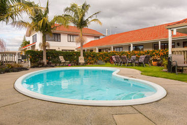 בית מלון כפרי Summit Motor Lodge