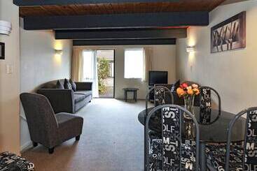 酒店 Wylie Court Motor Lodge