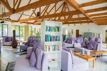 هتل Muri Beach Club