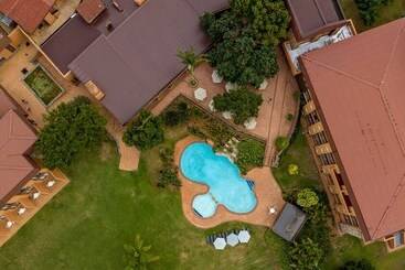 African Sky Hotels   Pine Lake Inn