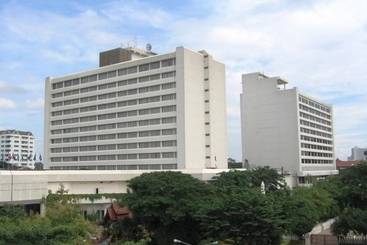 فندق Chiangmai Plaza