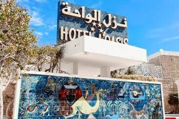 Отель Hôtel Oasis Gabes
