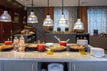 هتل Park Inn By Radisson Pulkovskaya St Petersburg