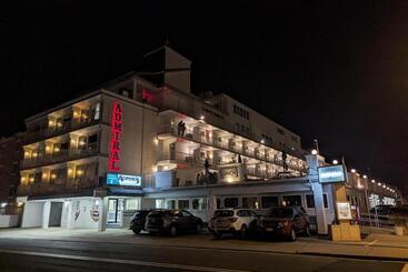 Admiral Resort Motel