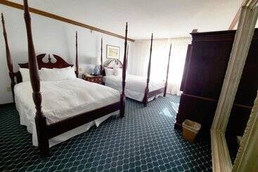 فندق Avon Old Farms