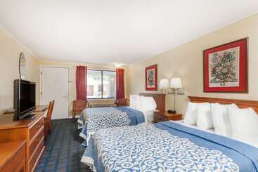 فندق Days Inn By Wyndham Dover Downtown