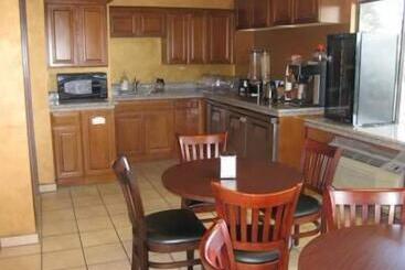 فندق Sunrise Inn