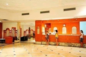 בית מלון כפרי Yadis Morjane Tabarka