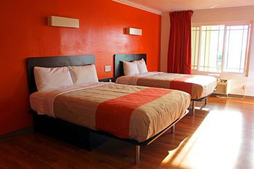 Motel 6 Vista, Ca