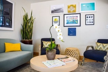 فندق Beachside Inn