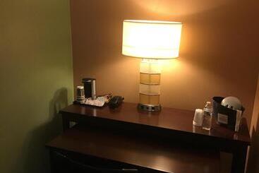 Bellevue Hotel And Suites