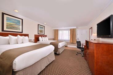 בית מלון כפרי Best Western Capistrano Inn