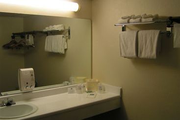 هتل Ramada By Wyndham Mesa Downtown