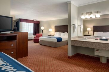 בית מלון כפרי Days Inn By Wyndham Whitmore Lake