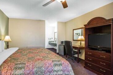 호텔 Quality Inn & Suites Cameron Park Shingle Springs