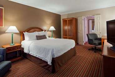 فندق Brandywine Valley Inn Surestay Plus By Best Western