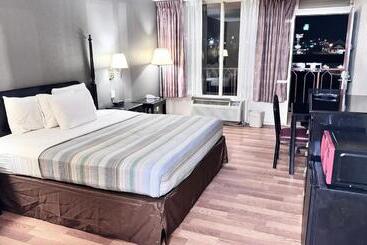 فندق على الطريق Mountain Home Inn