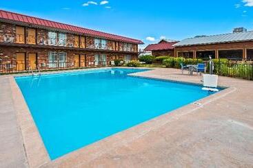 هتل Rodeway Inn