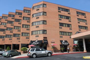 فندق Apm Inn And Suites