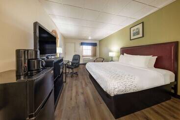 فندق Baymont By Wyndham El Dorado