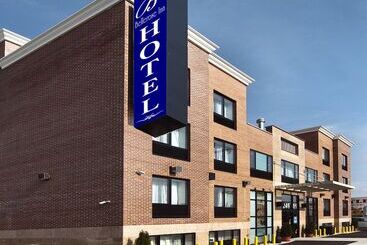 هتل Bellerose Inn