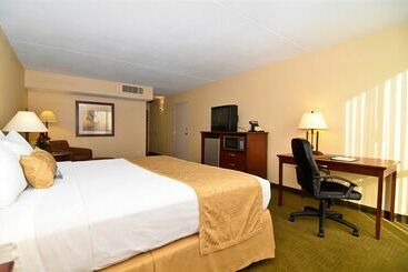 Red Lion Hotel Farmington