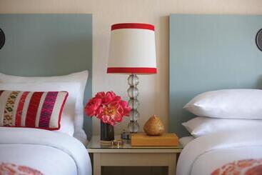 Found Hotel Carlton, Nob Hill