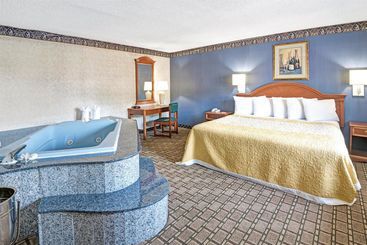 هتل Days Inn By Wyndham Branford New Haven Conference Center