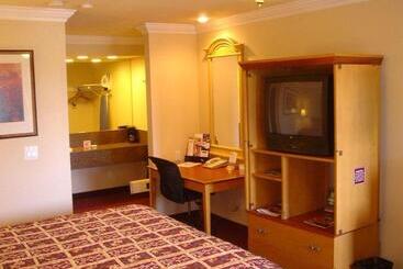 فندق Signature Inn San Jose