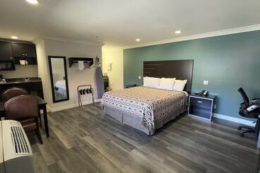 호텔 Garden Inn And Suites Glendora