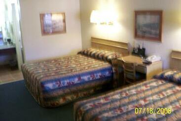 Отель Gold Country Inn