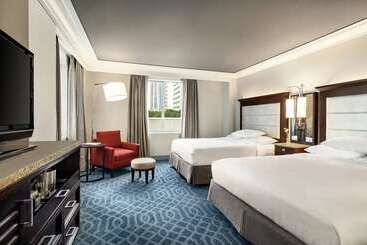 فندق Hilton Checkers Los Angeles