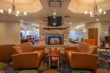 Holiday Inn Express Hotel & Suites Pittsburgh Airport, An Ihg