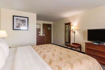 هتل Quality Inn