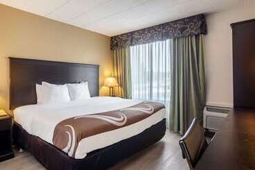 ホテル Quality Inn & Suites