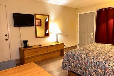 호텔 River Forest Inn