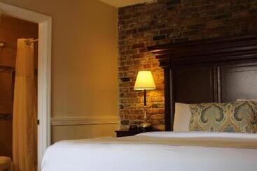 فندق St. Pierre French Quarter