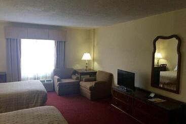 هتل University Inn Duke