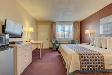 فندق على الطريق Three Rivers Inn