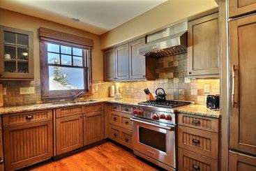 Powder Ridge Cabins At Big Sky Resort