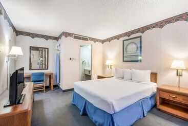 هتل Americas Best Value Inn St. Joseph At I29