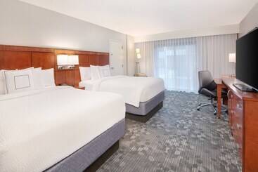 ホテル Courtyard By Marriott Birmingham Homewood