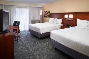 فندق Courtyard By Marriott Detroit Warren