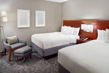 فندق Courtyard Charlotte Southpark