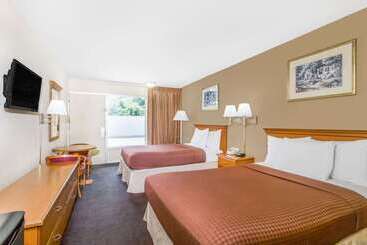 فندق Days Inn By Wyndham Christiansburg